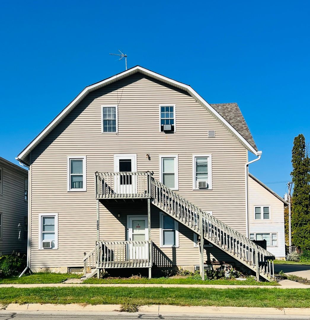 318 North Main Street, Maquoketa, IA 52060