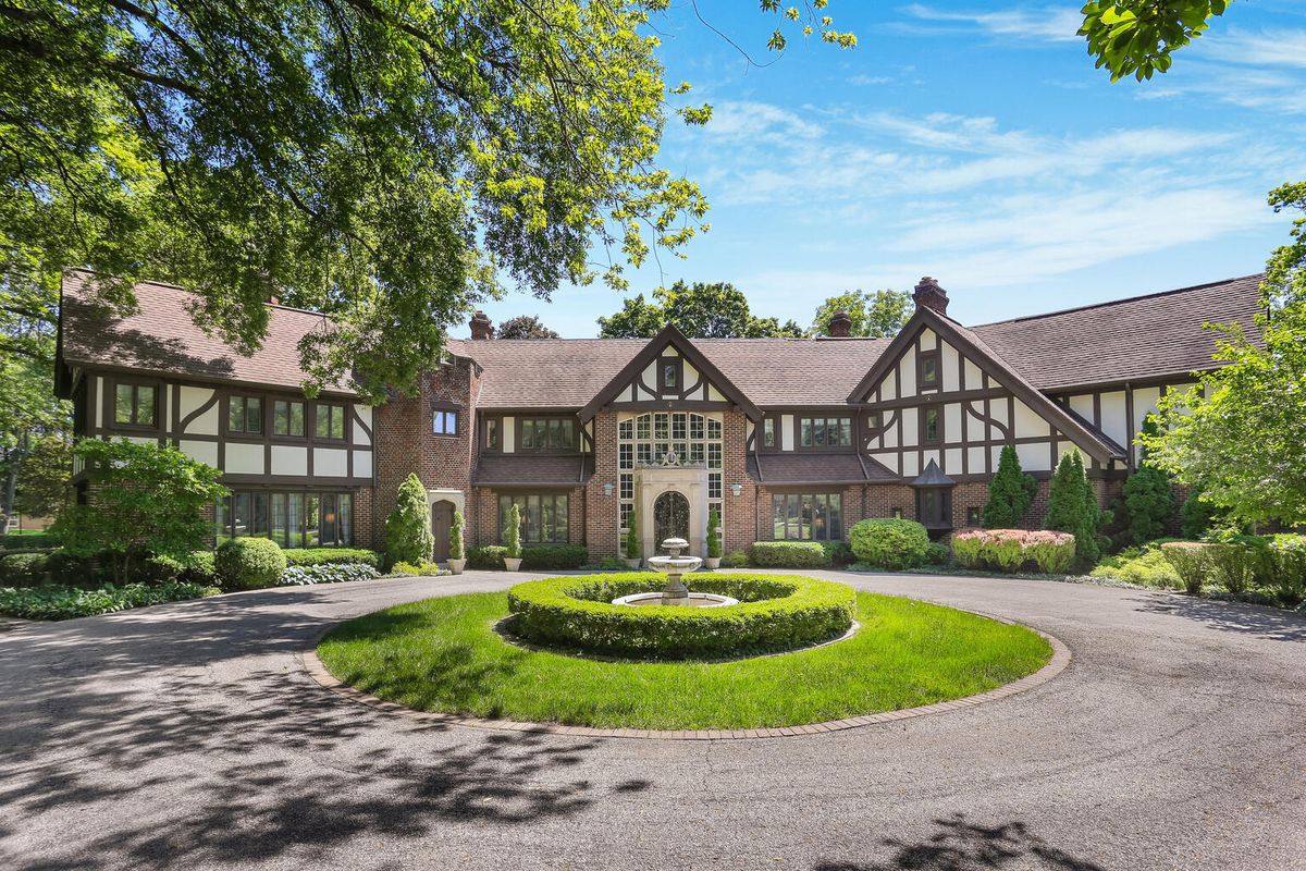 1001 State Street, Monticello, IL 61856