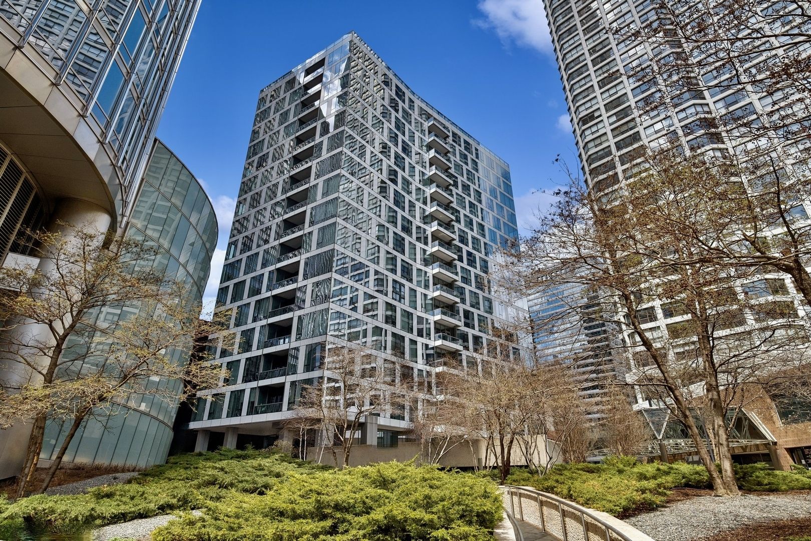 403 N Wabash Avenue #12B — Chicago, IL 60611