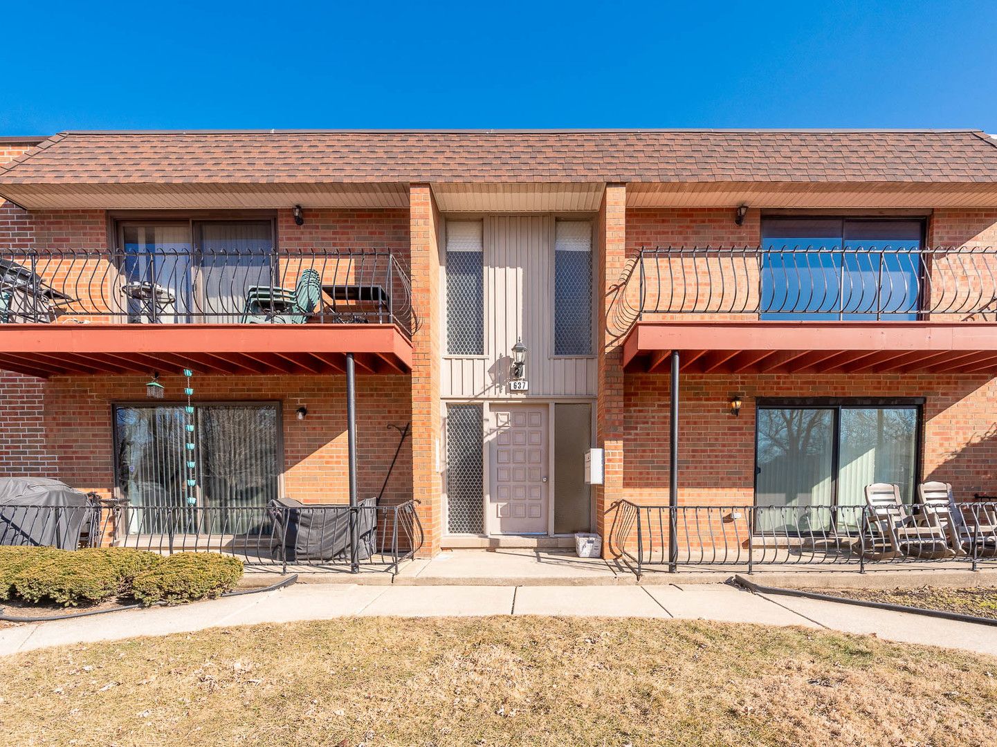 637 Carroll Parkway #203 — Glenwood, IL 60425