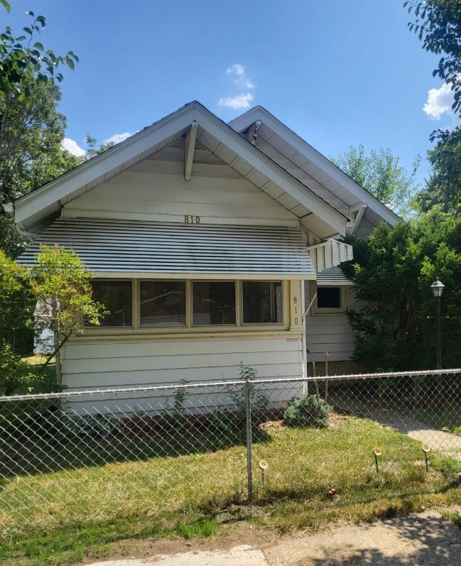810 CAMLIN Avenue — Rockford, IL 61103