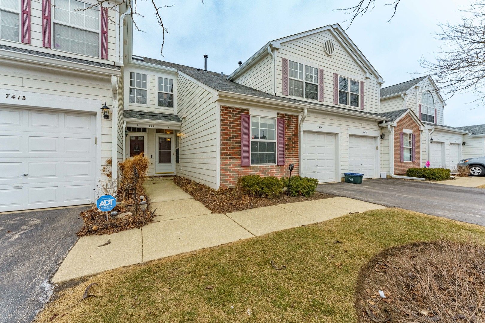 741 W Streamwood Boulevard #A — Streamwood, IL 60107