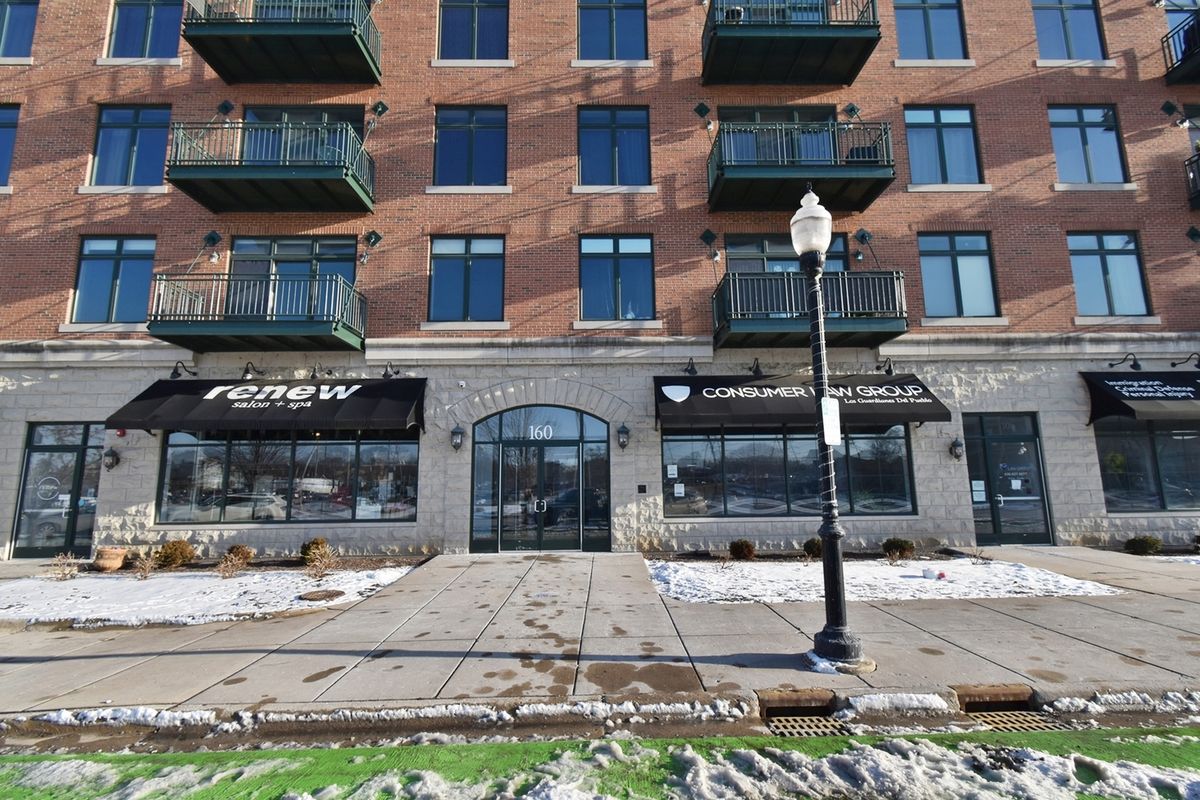 160 River Street, Aurora, IL 60506