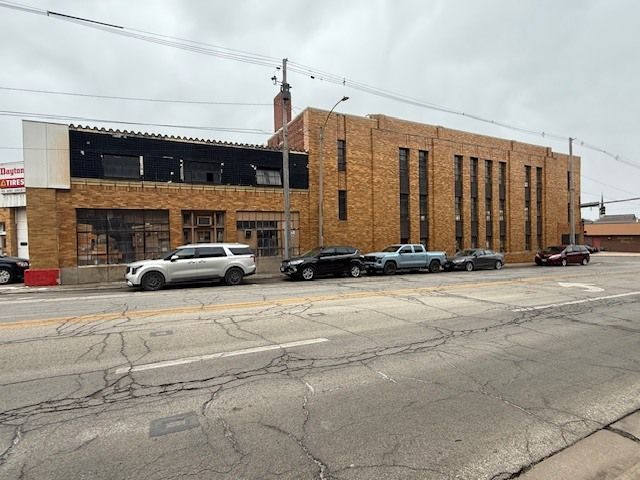 303 Main Street, Bloomington, IL 61701