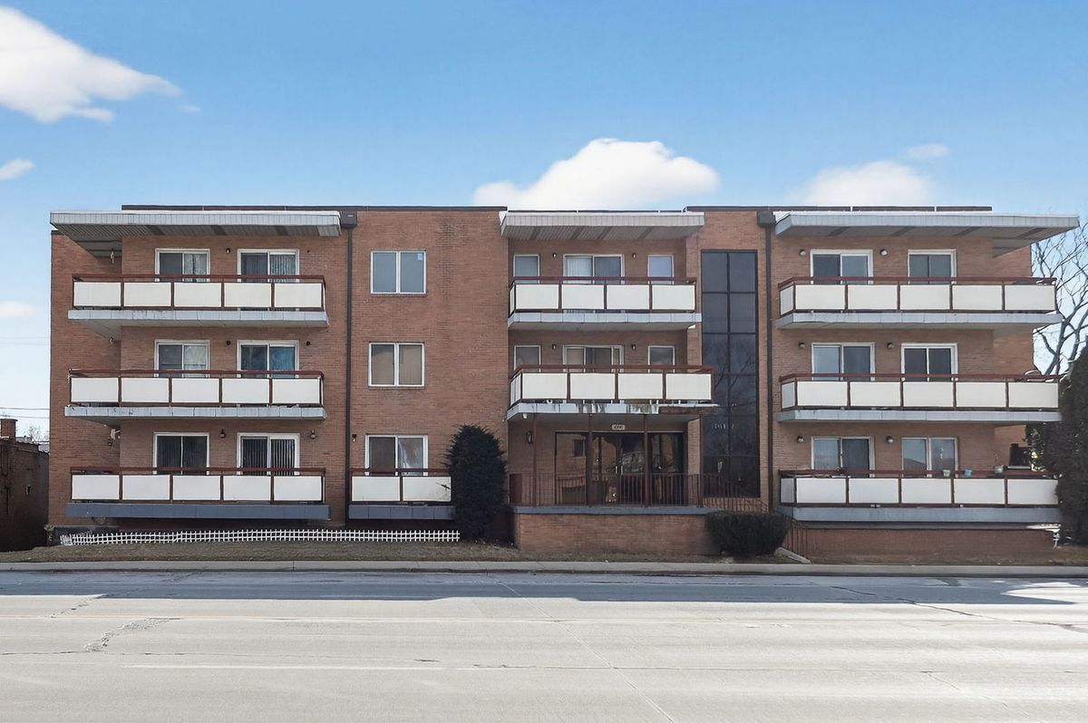 6441 Pershing Road, Stickney, IL 60402