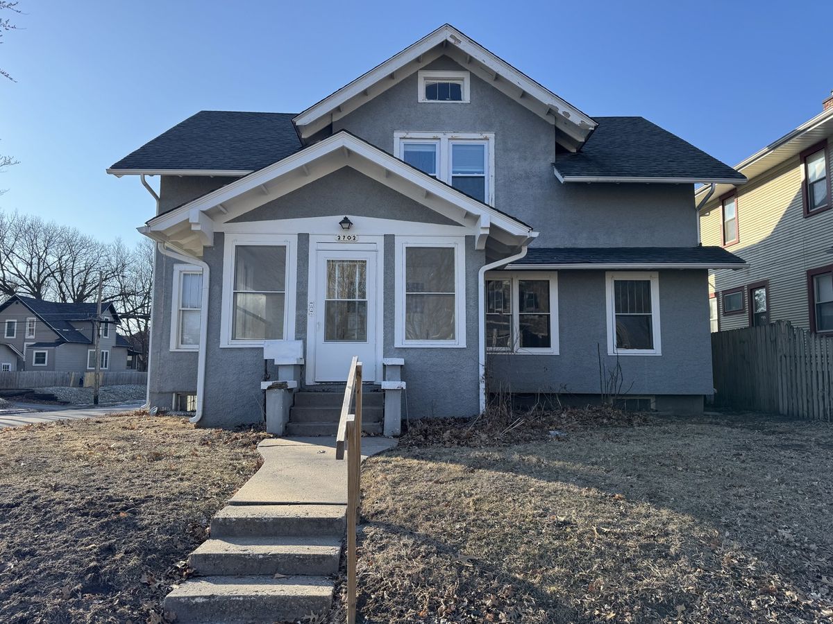 2702 LeClaire Street, Davenport, IA 52803