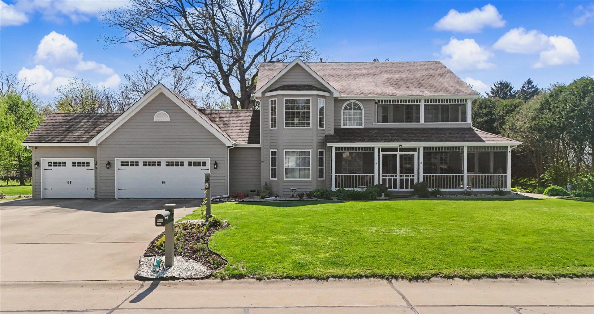 1307 Cross Creek Road — Mahomet, IL 61853