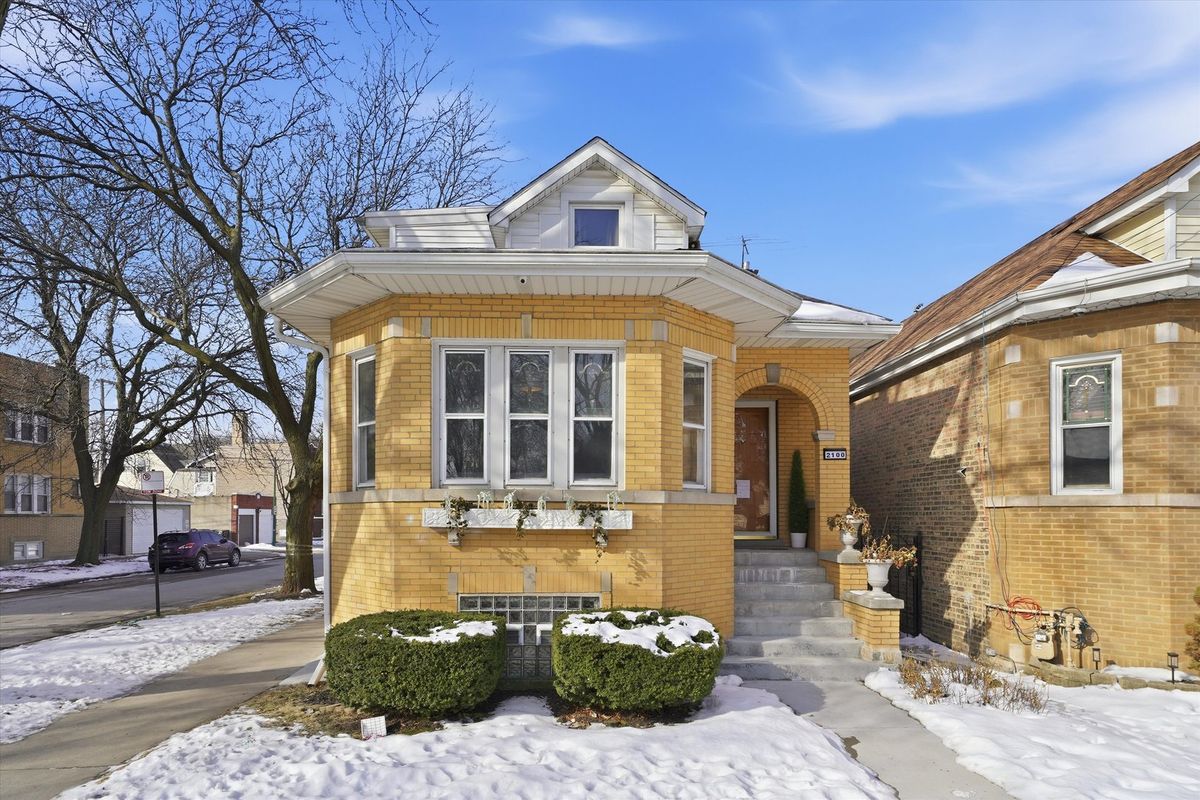 2100 Leamington Avenue, Chicago, IL 60639