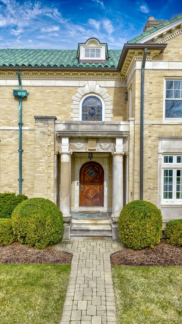 123 OXFORD Road, Kenilworth, IL 60043