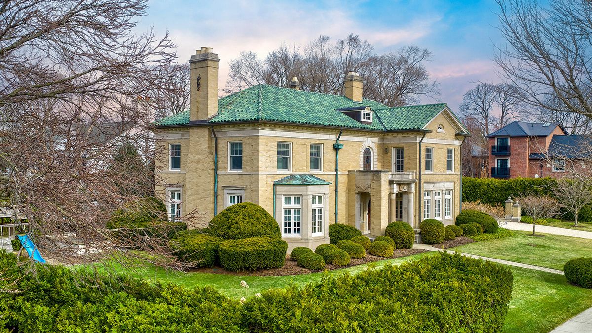 123 OXFORD Road, Kenilworth, IL 60043