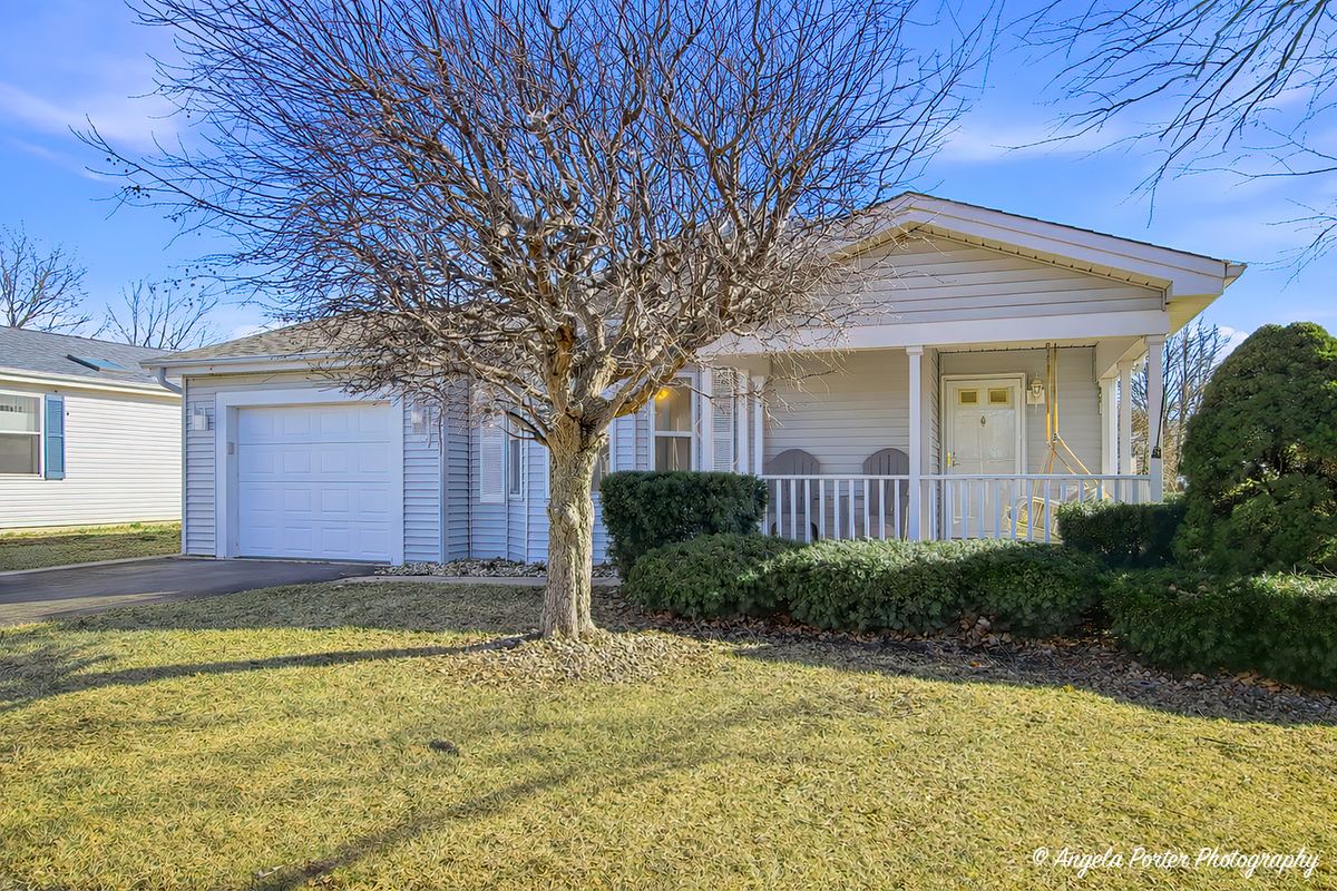 509 Balmoral Court, Grayslake, IL 60030