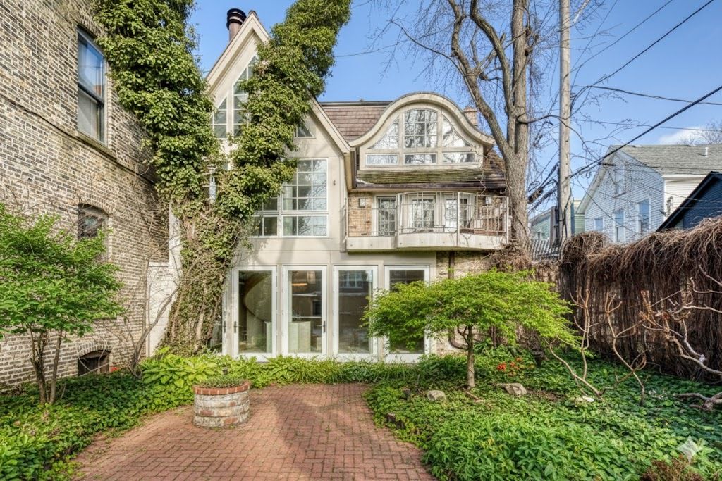 1706 N Fern Court — Chicago, IL 60614