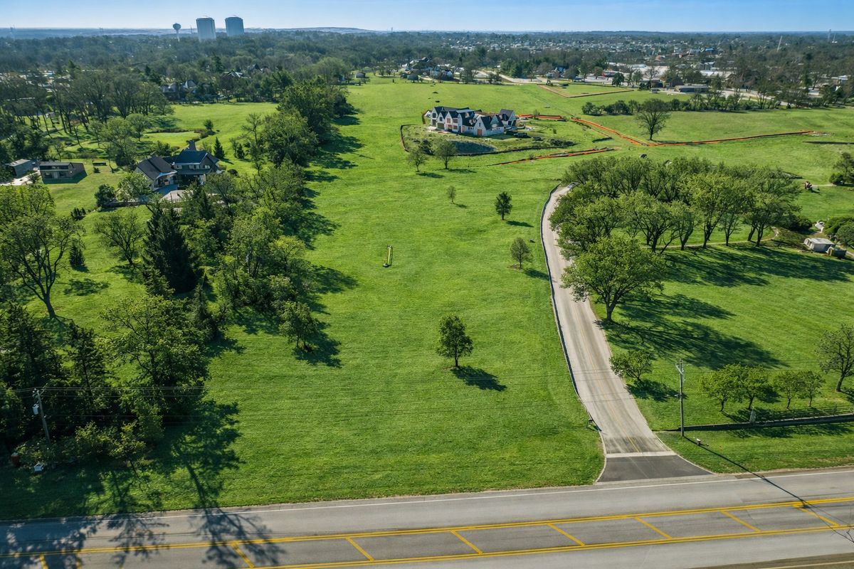 23W731 Hobson Road, Naperville, IL 60540