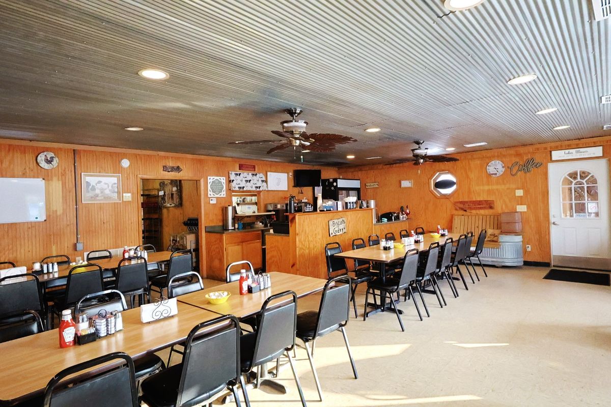 204 S Main Street, Iuka, IL 62849