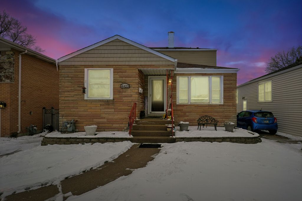 4420 Oak Park Avenue, Stickney, IL 60402