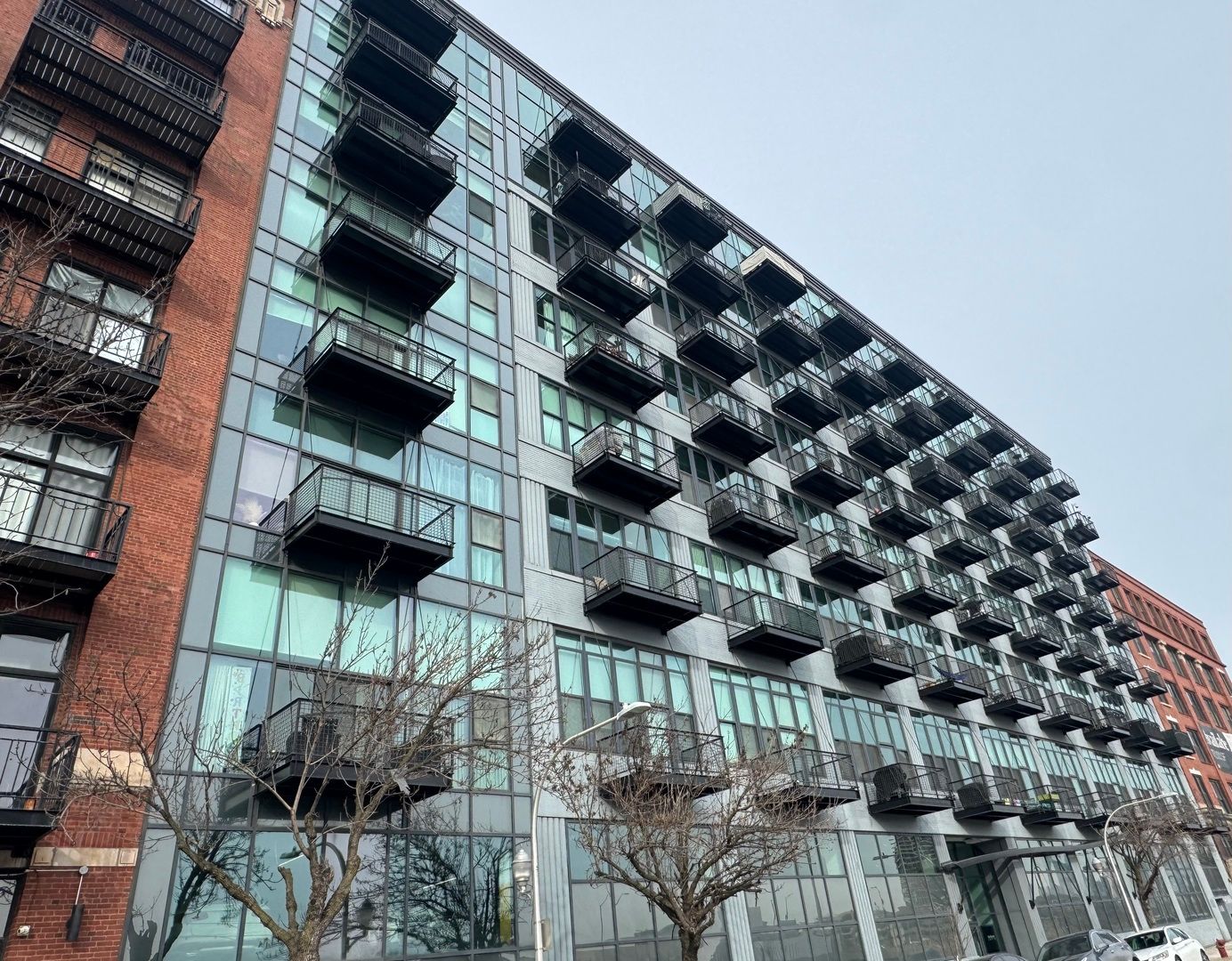 1224 W Van Buren Street #615 — Chicago, IL 60607