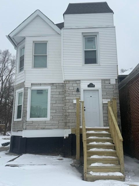7326 Woodlawn Avenue — Chicago, IL 60619