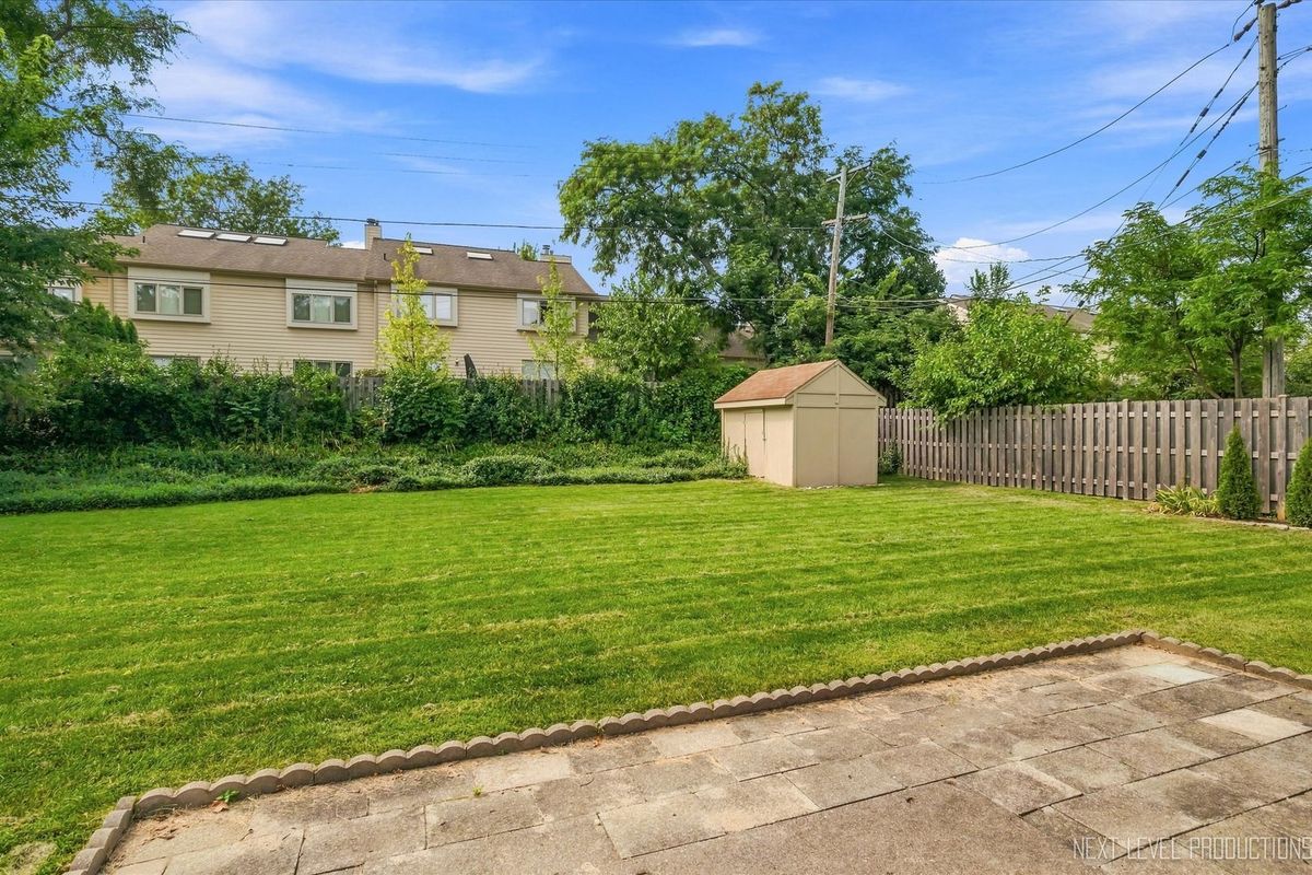 2010 Paddock Ln, Wheaton, IL 60187 — photo 5