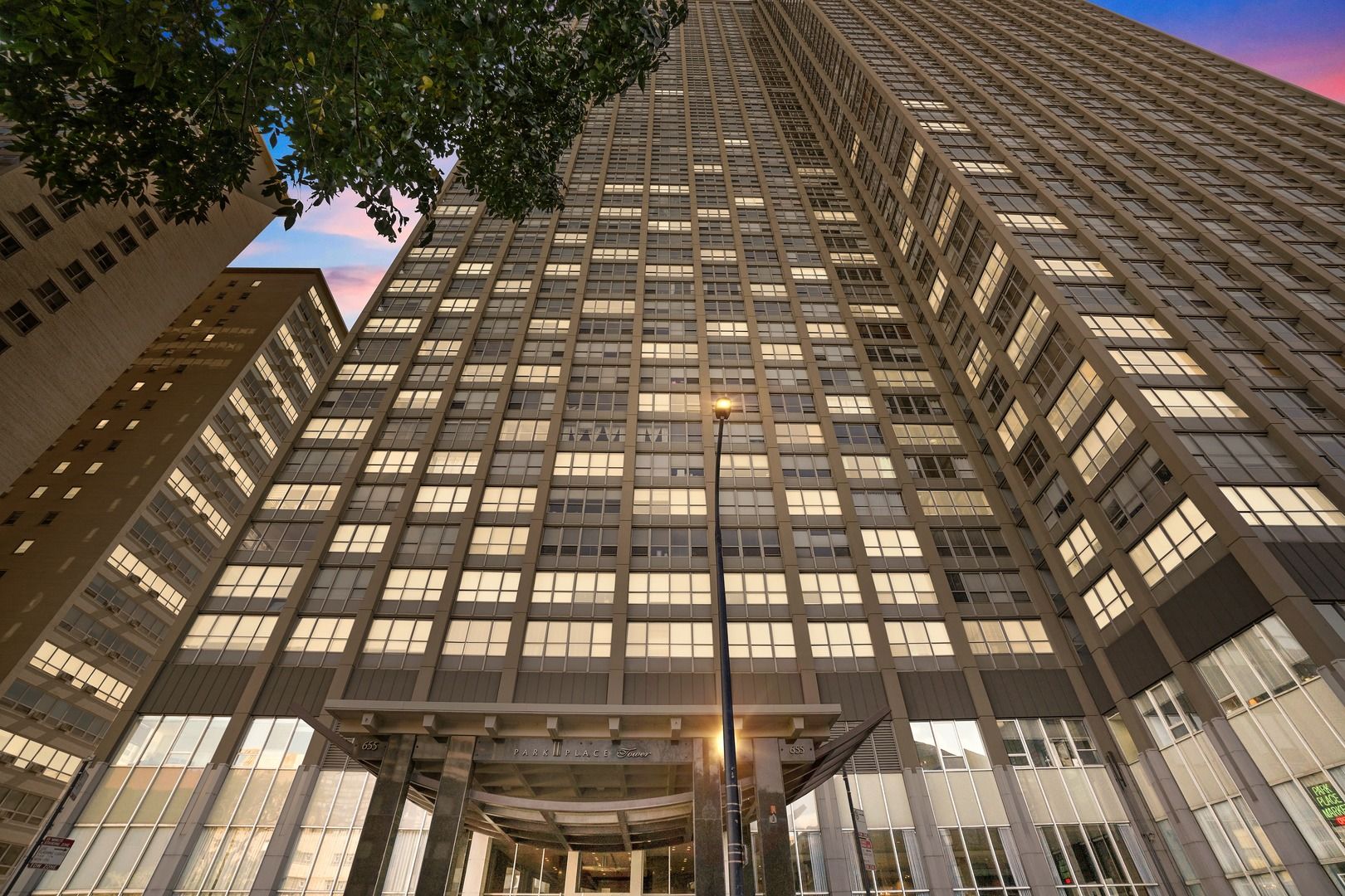 655 W IRVING PARK Road #510 — Chicago, IL 60613