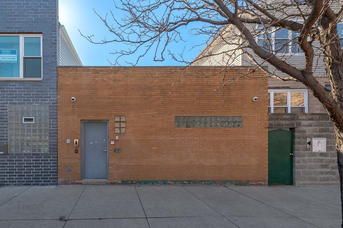 526 Ashland Avenue, Chicago, IL 60622