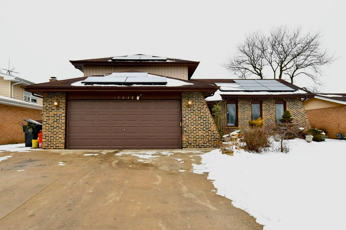 17032 Cregier Avenue, South Holland, IL 60473