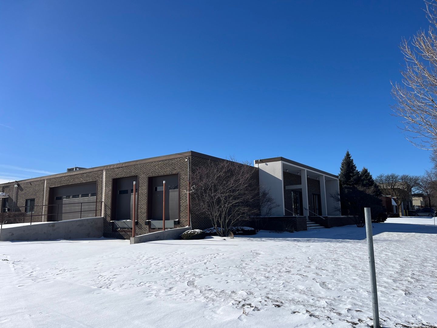 3075 Tollview Drive — Rolling Meadows, IL 60008