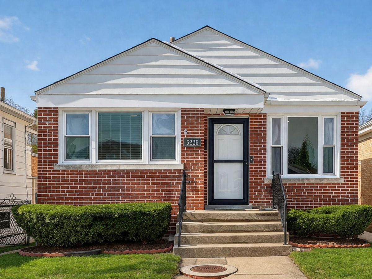5226 Moody Avenue, Chicago, IL 60630