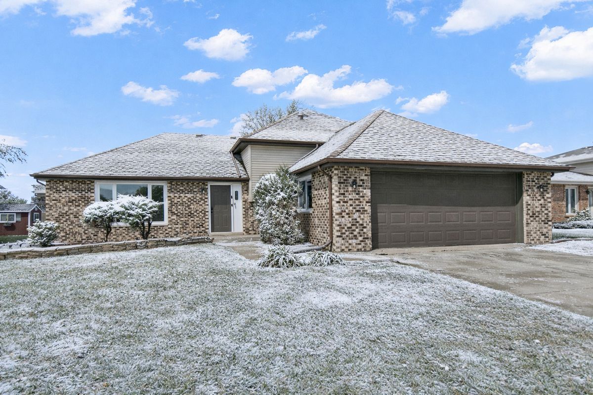 19520 LAKE LYNWOOD Drive, Lynwood, IL 60411