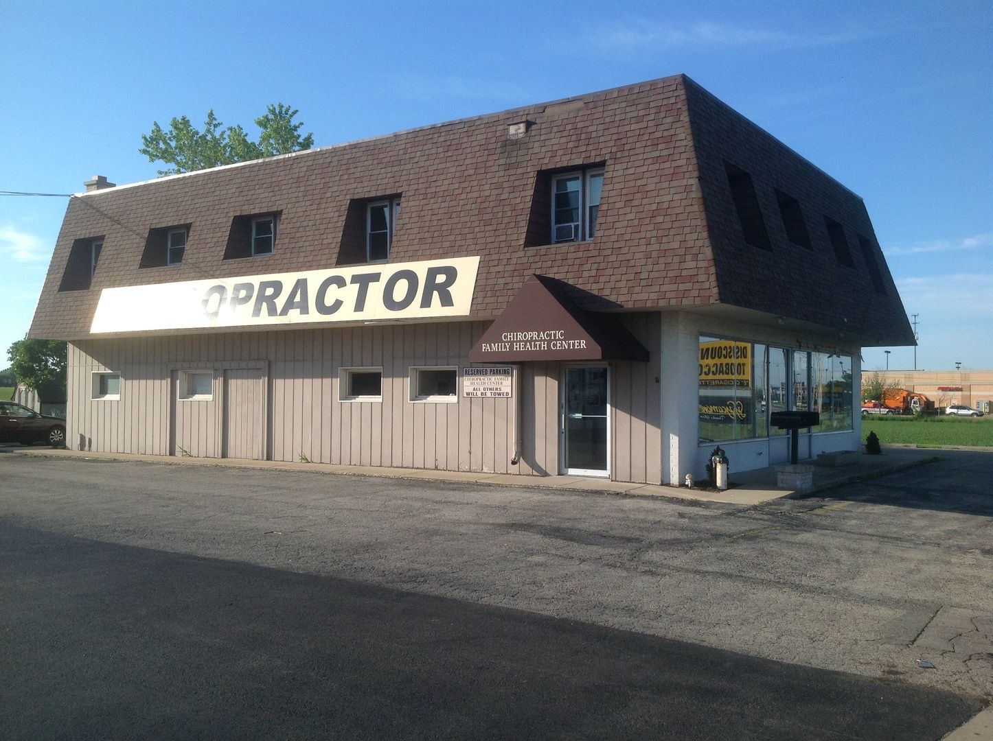 2900 DeKalb Avenue — Sycamore, IL 60178