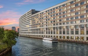 900 N Kingsbury Street #P-160 — Chicago, IL 60610