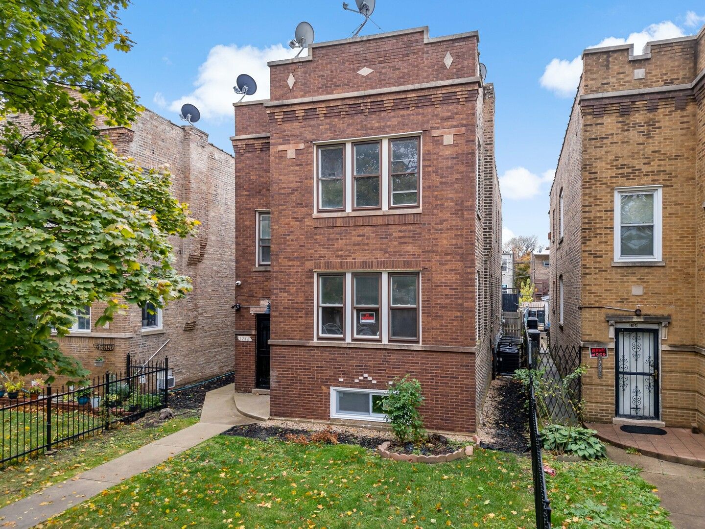 1742 N Mayfield Avenue — Chicago, IL 60639