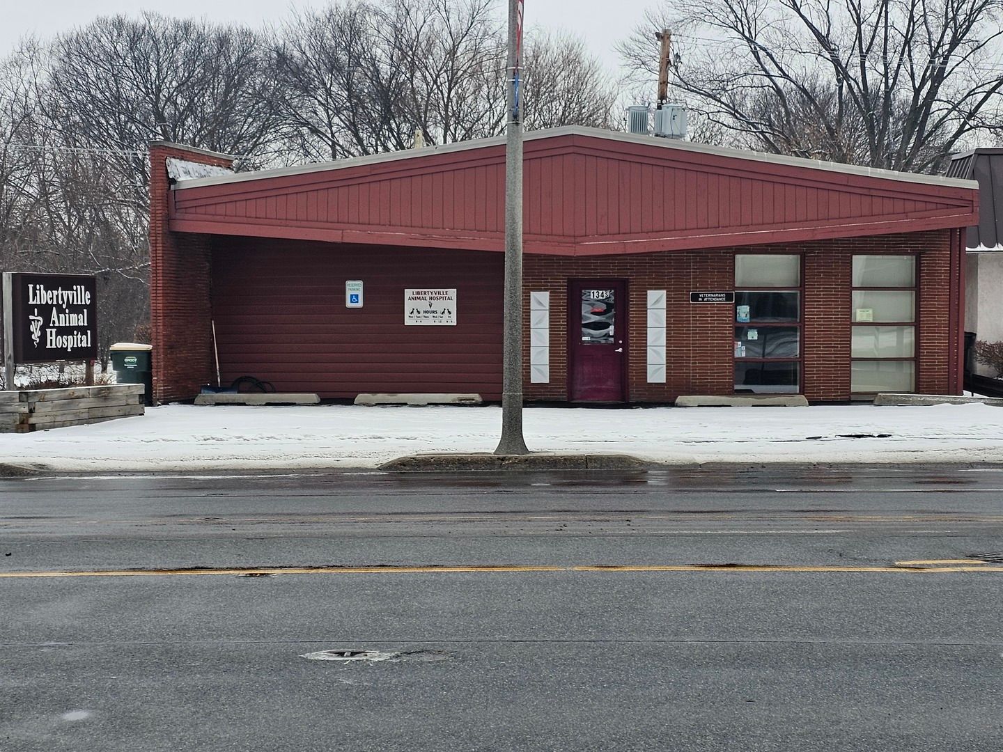 134 S Milwaukee Avenue — Libertyville, IL 60048