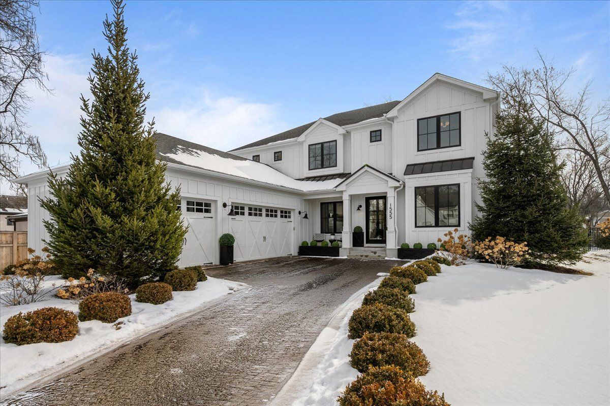 1555 Samanthas Way — Deerfield, IL 60015