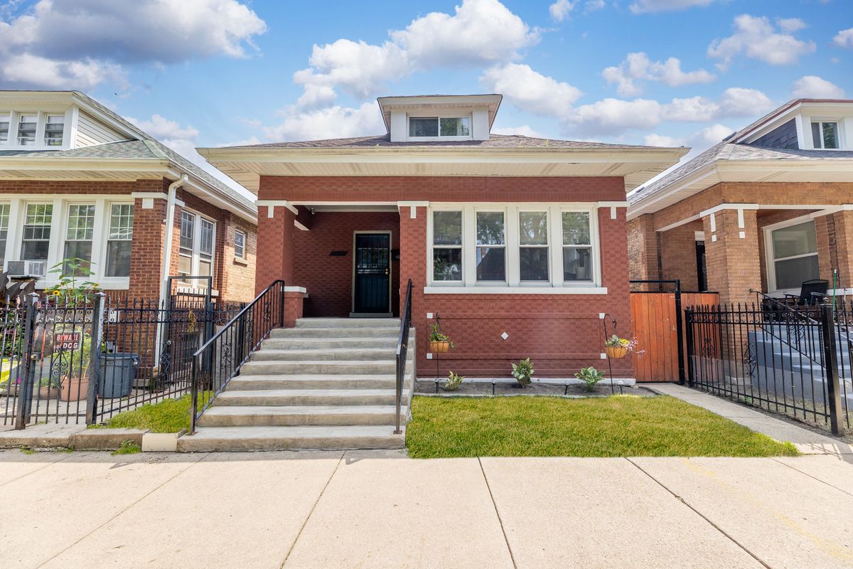 6221 Talman Avenue, Chicago, IL 60629