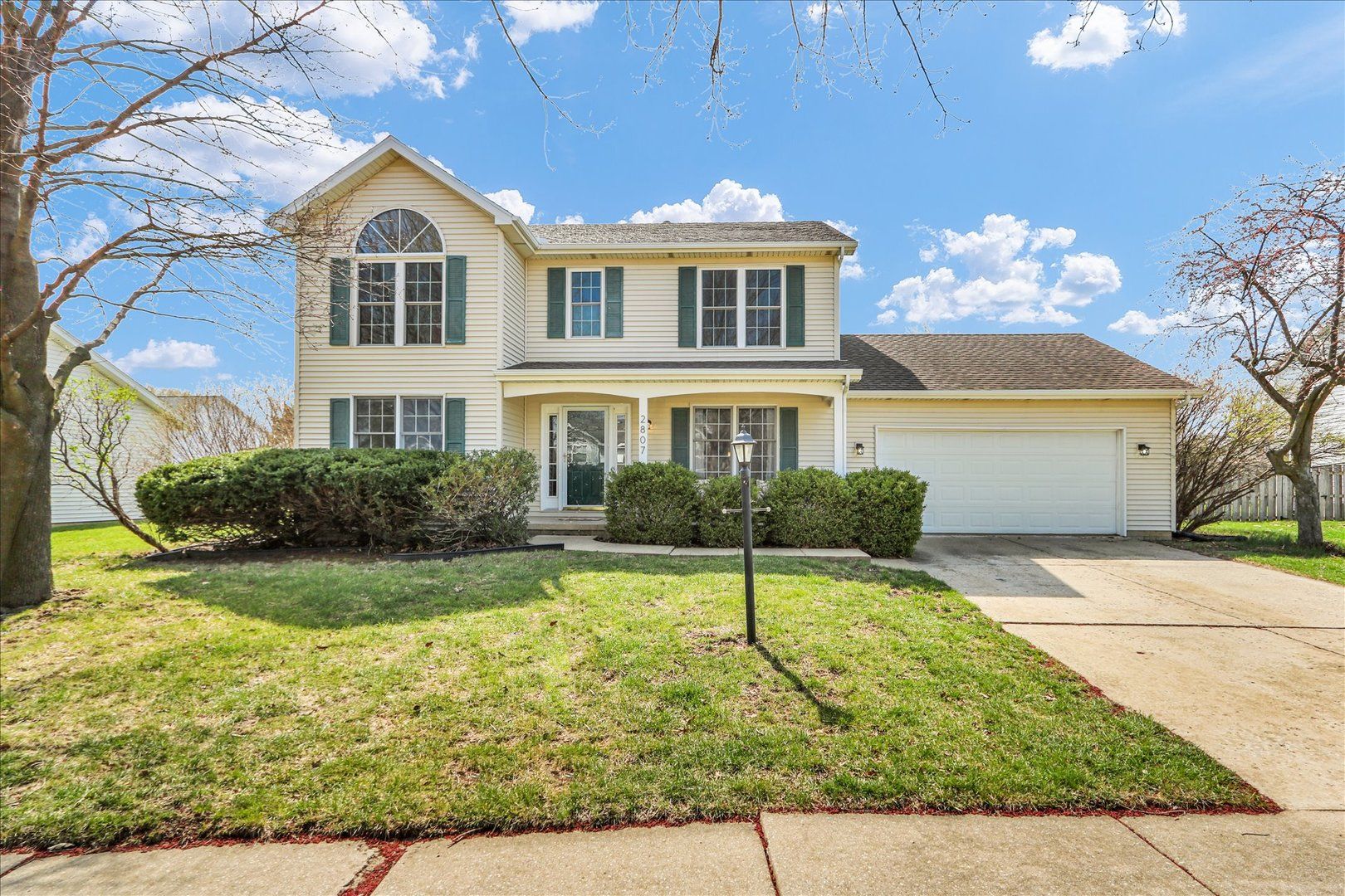 2807 Willow Bend Road — Champaign, IL 61822