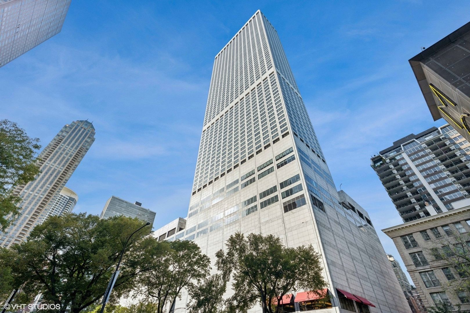 180 E PEARSON Street #4801 — Chicago, IL 60611