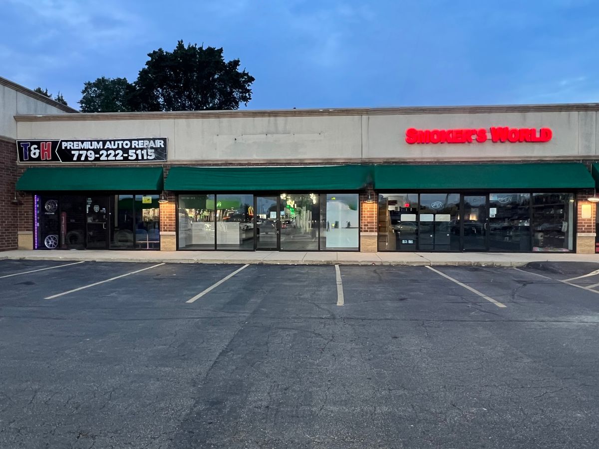 1565 DeKalb Avenue, Sycamore, IL 60178