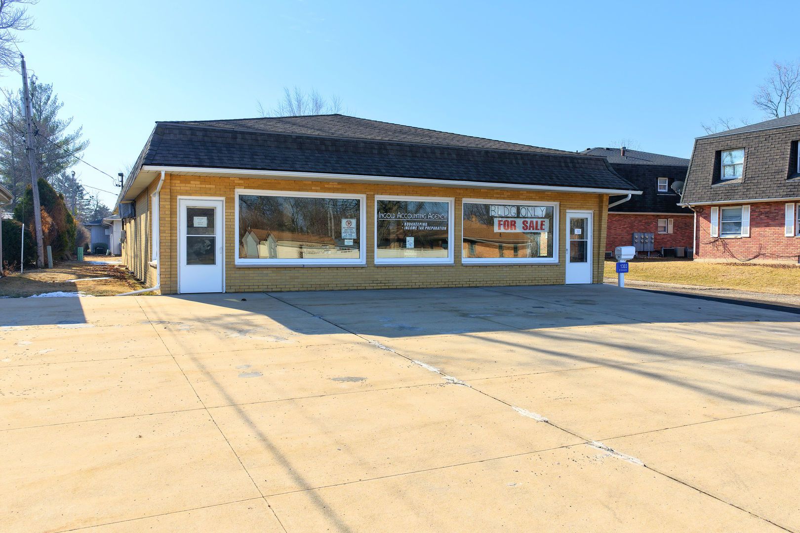 1303 E Circle Drive — Streator, IL 61364