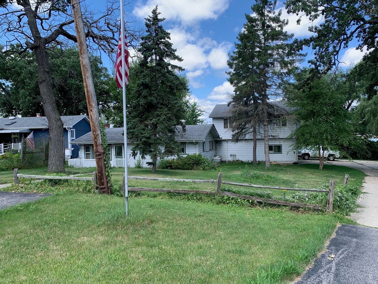 144 Oakwood Drive — Antioch, IL 60002