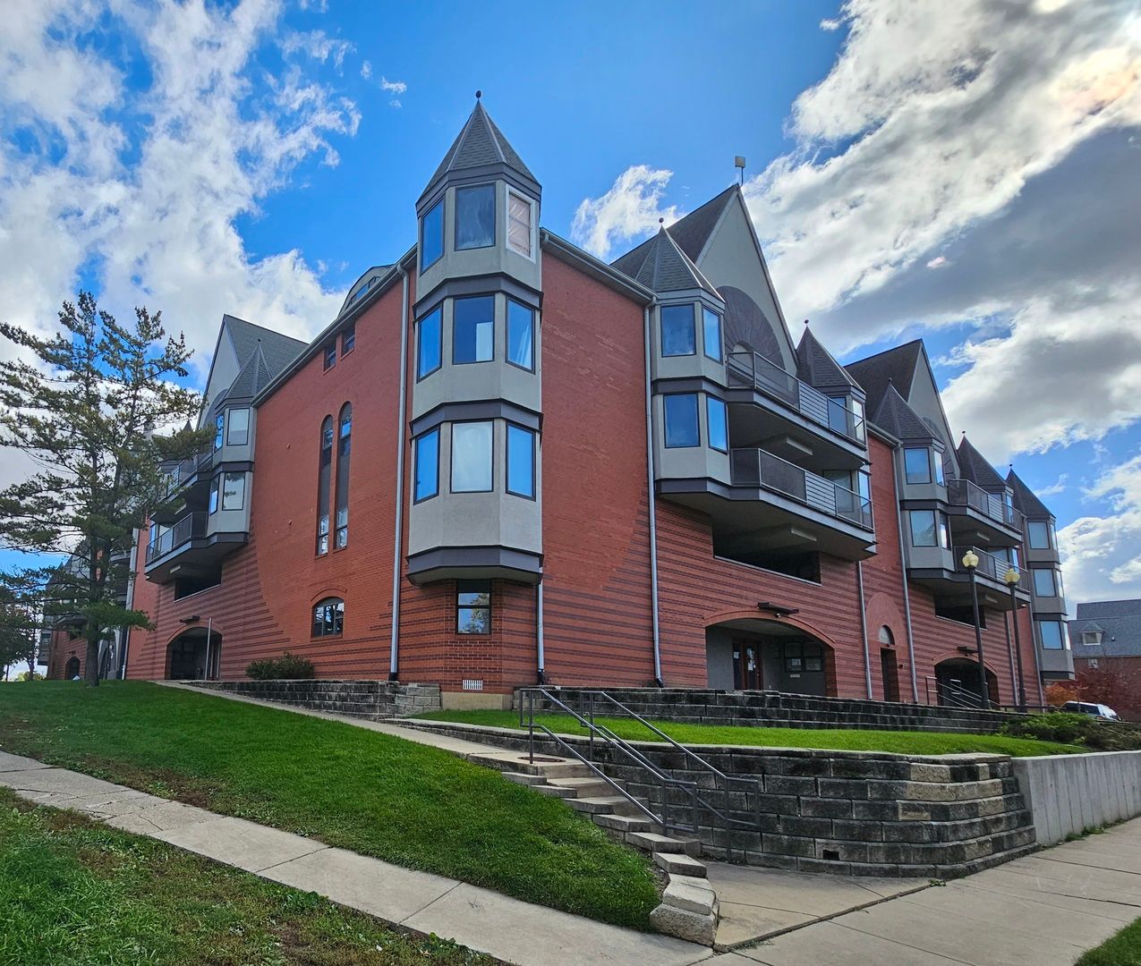 1806 S Cottage Grove Avenue #113 — Urbana, IL 61802