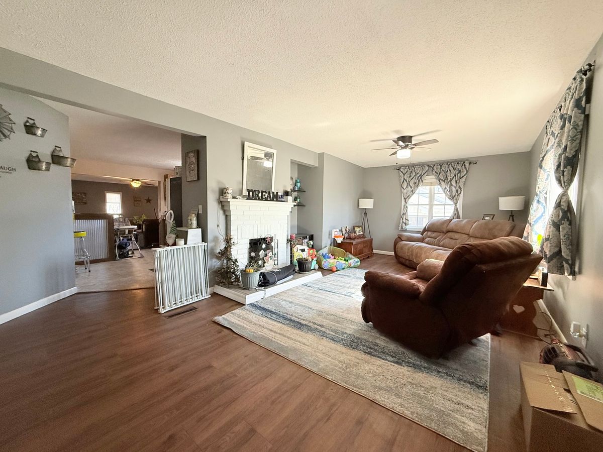 233 W Mcclernand Avenue, Shawneetown, IL 62984