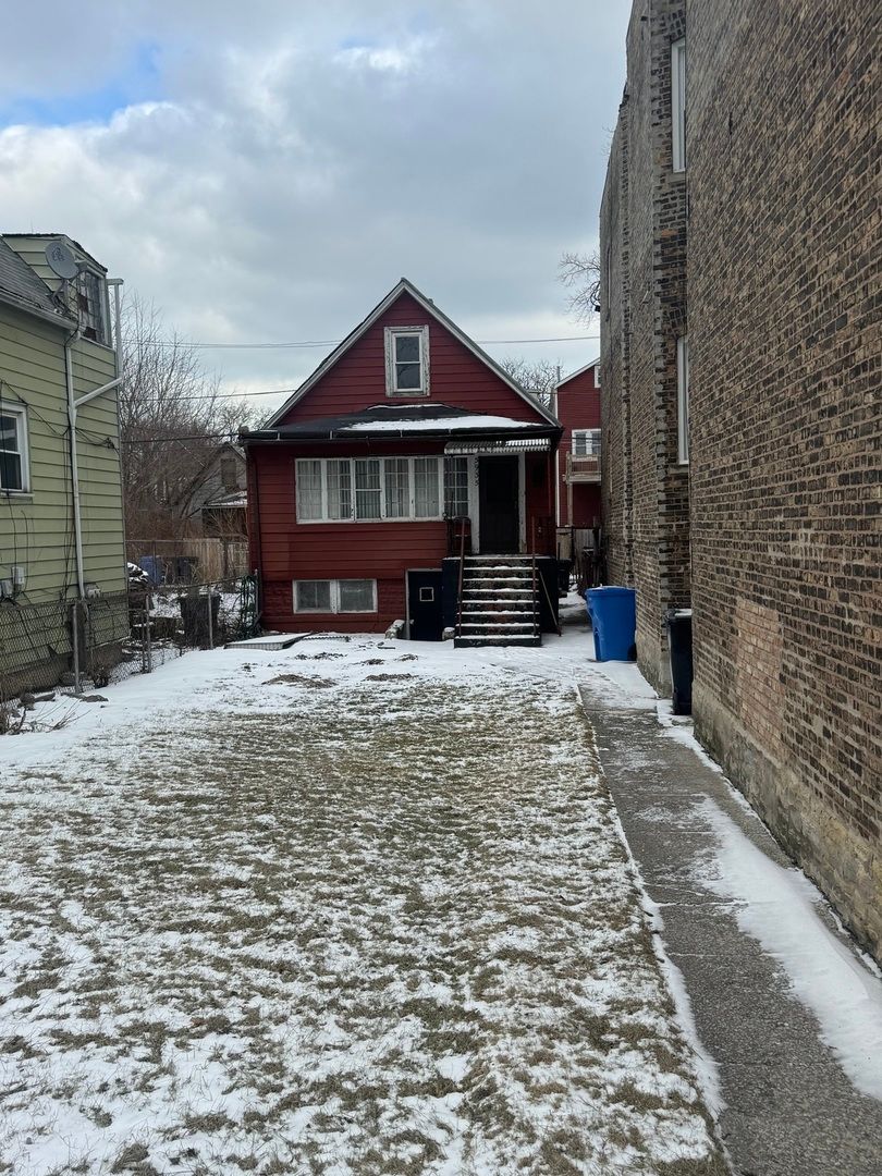 5935 S Racine Avenue — Chicago, IL 60636