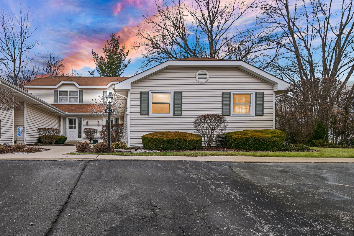 5308 Woodland Drive, Oak Forest, IL 60452