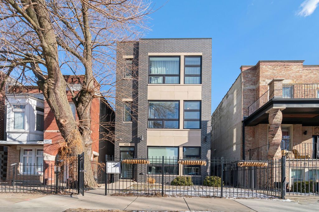 4337 S Berkeley Avenue #2 — Chicago, IL 60653