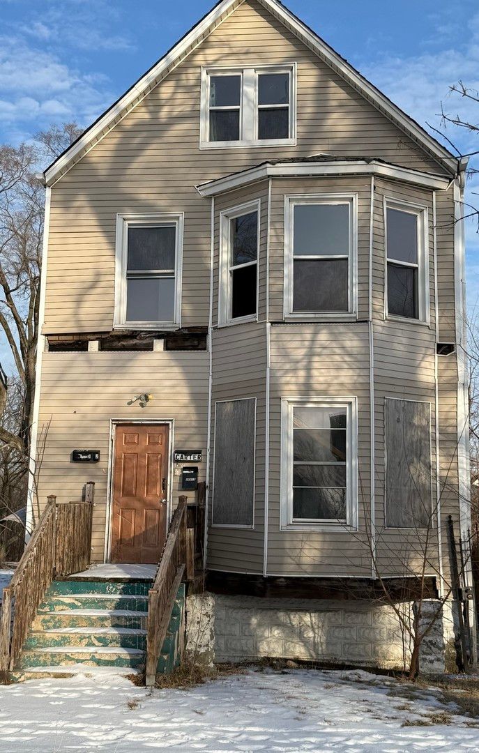 12017 Indiana Avenue, Chicago, IL 60628