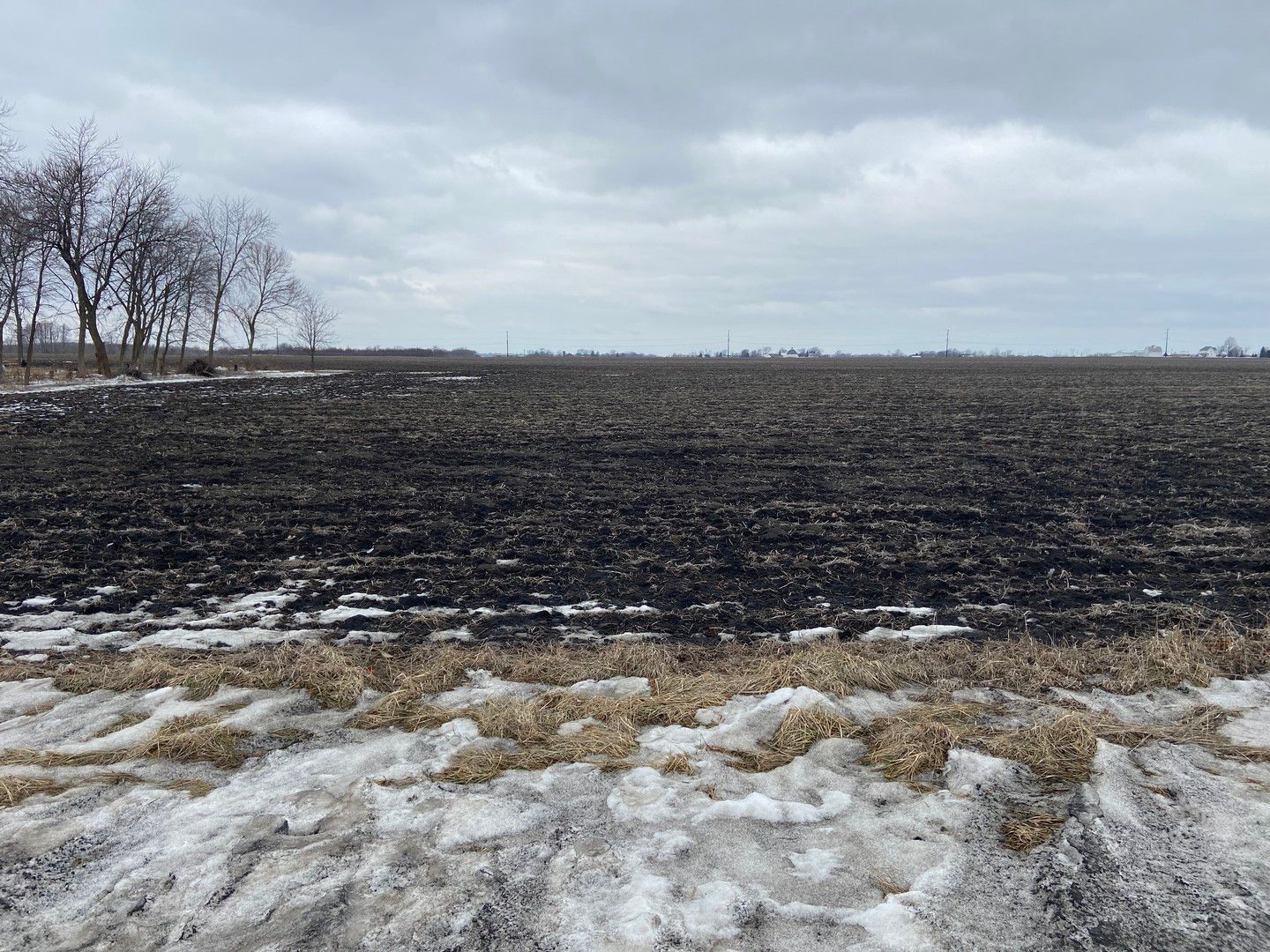 28200 S Lagrange Highway — Peotone, IL 60468