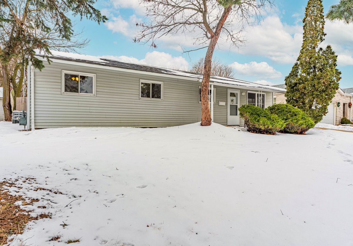 1348 HARTFORD Street, Glendale Heights, IL 60139