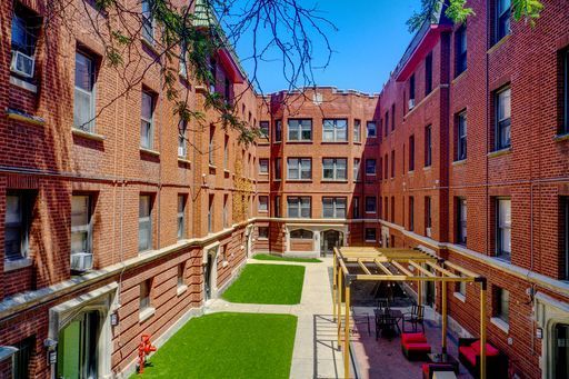1704.5 W Juneway Terrace #1G — Chicago, IL 60626