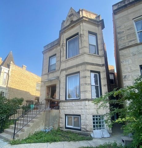 3143 W Augusta Boulevard — Chicago, IL 60622