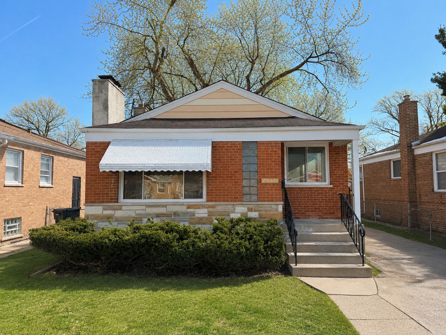 14525 Dobson Avenue — Dolton, IL 60419